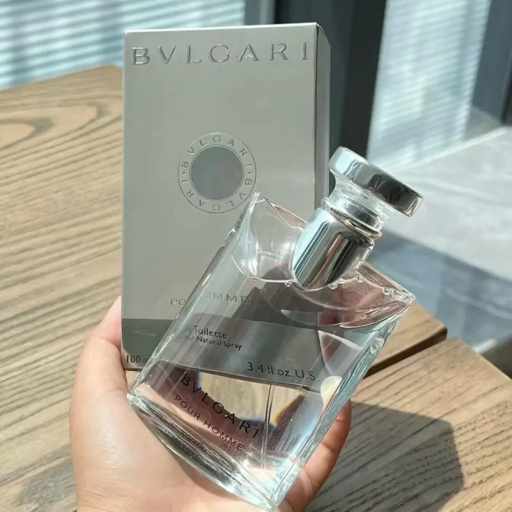 Bulgari(ブルガリ) Pour Homme(プールオム)の40代おじさん画像5