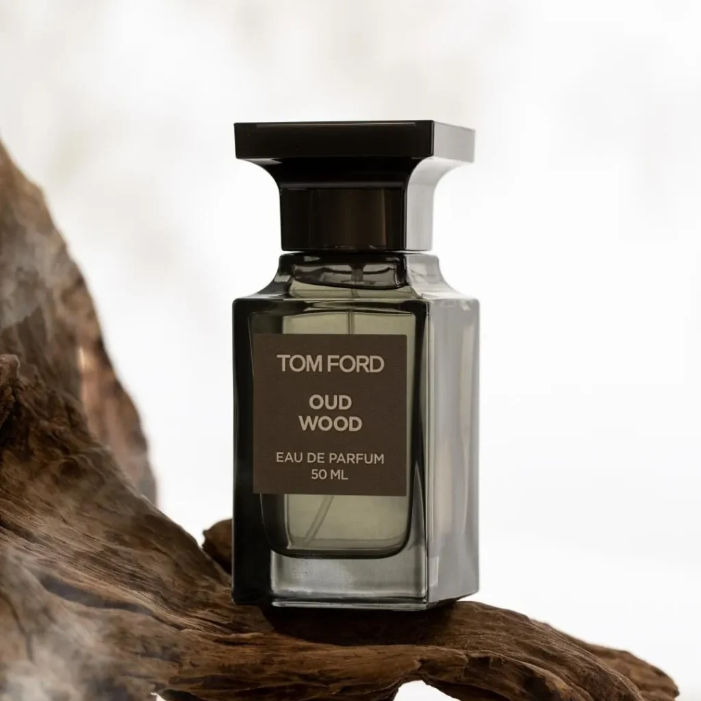 Tom Ford(トムフォード) Oud Wood(ウードウッド)の40代おじさん画像4