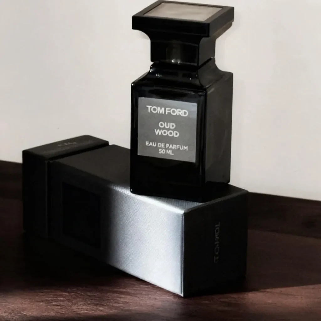 Tom Ford(トムフォード) Oud Wood(ウードウッド)の偽物画像8
