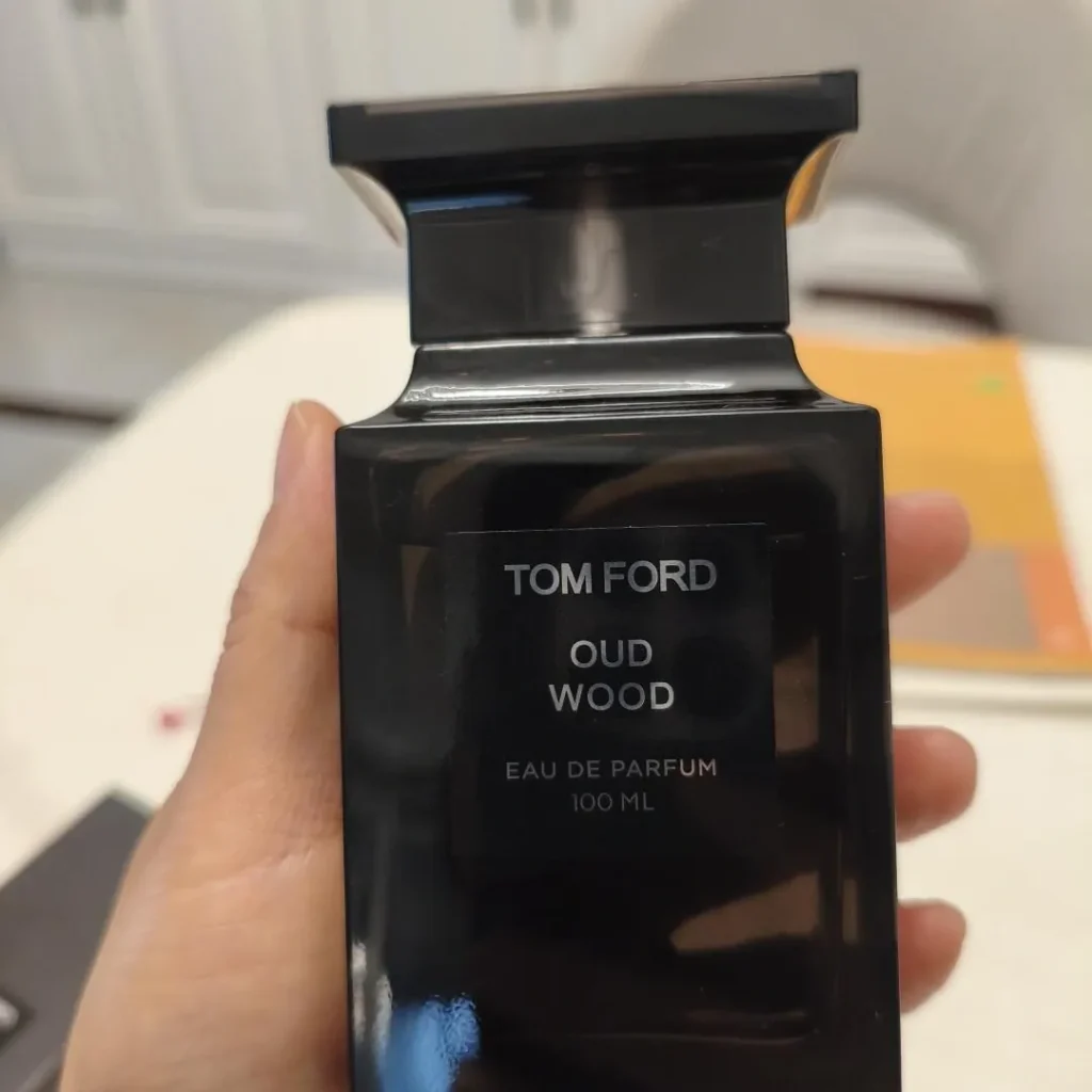 Tom Ford(トムフォード) Oud Wood(ウードウッド)の臭い？画像5