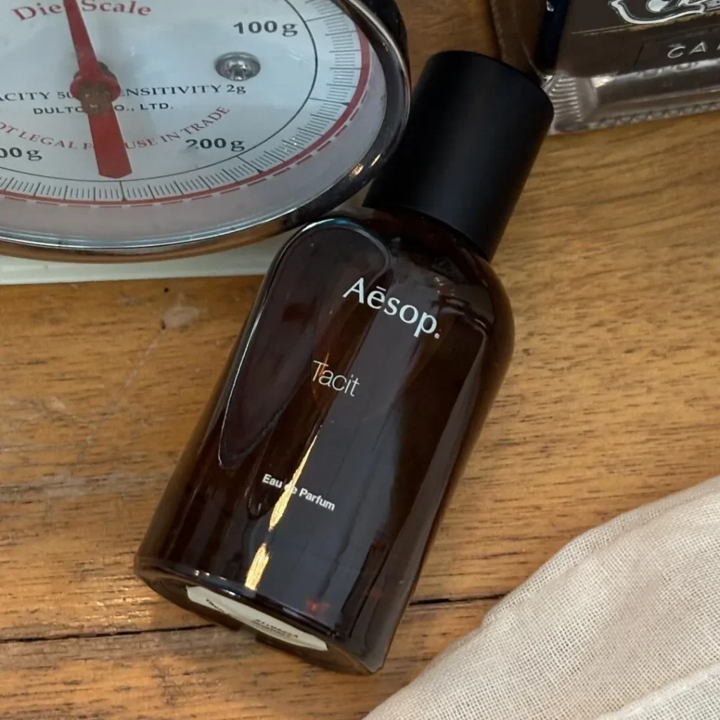 Aesop(イソップ) Tacit(タシット)の似てる香りは？画像3