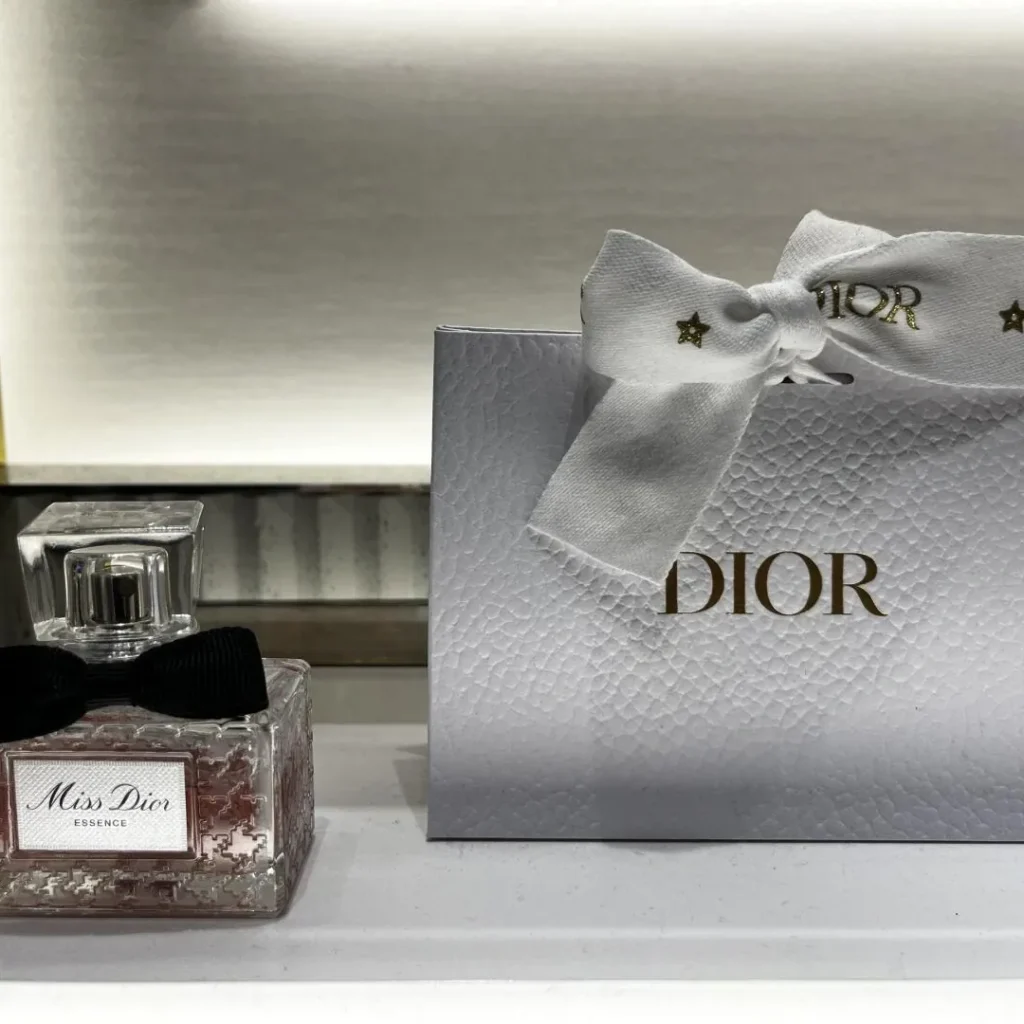 Dior(ディオール) MISS DIOR(ミスディオール)のおばさん？画像5