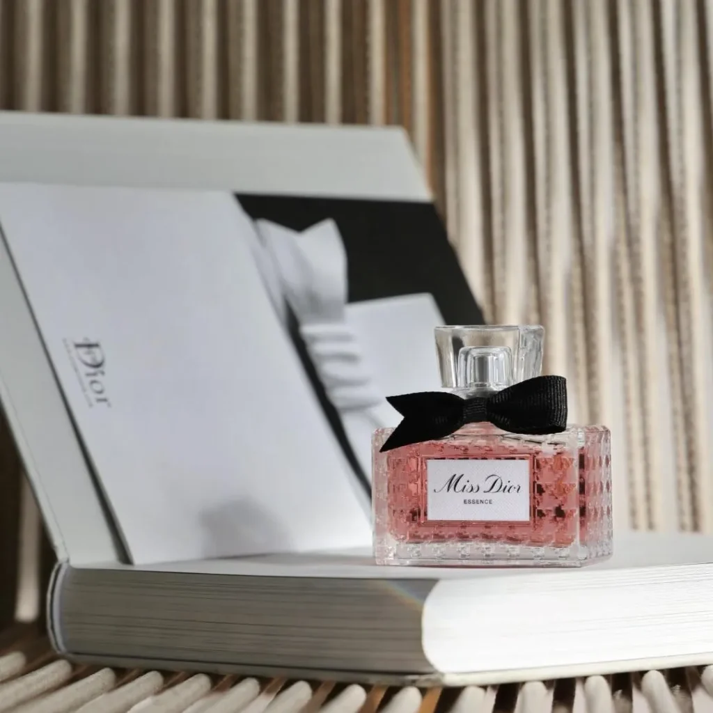 Dior(ディオール) MISS DIOR(ミスディオール)の似てる香りは？画像4