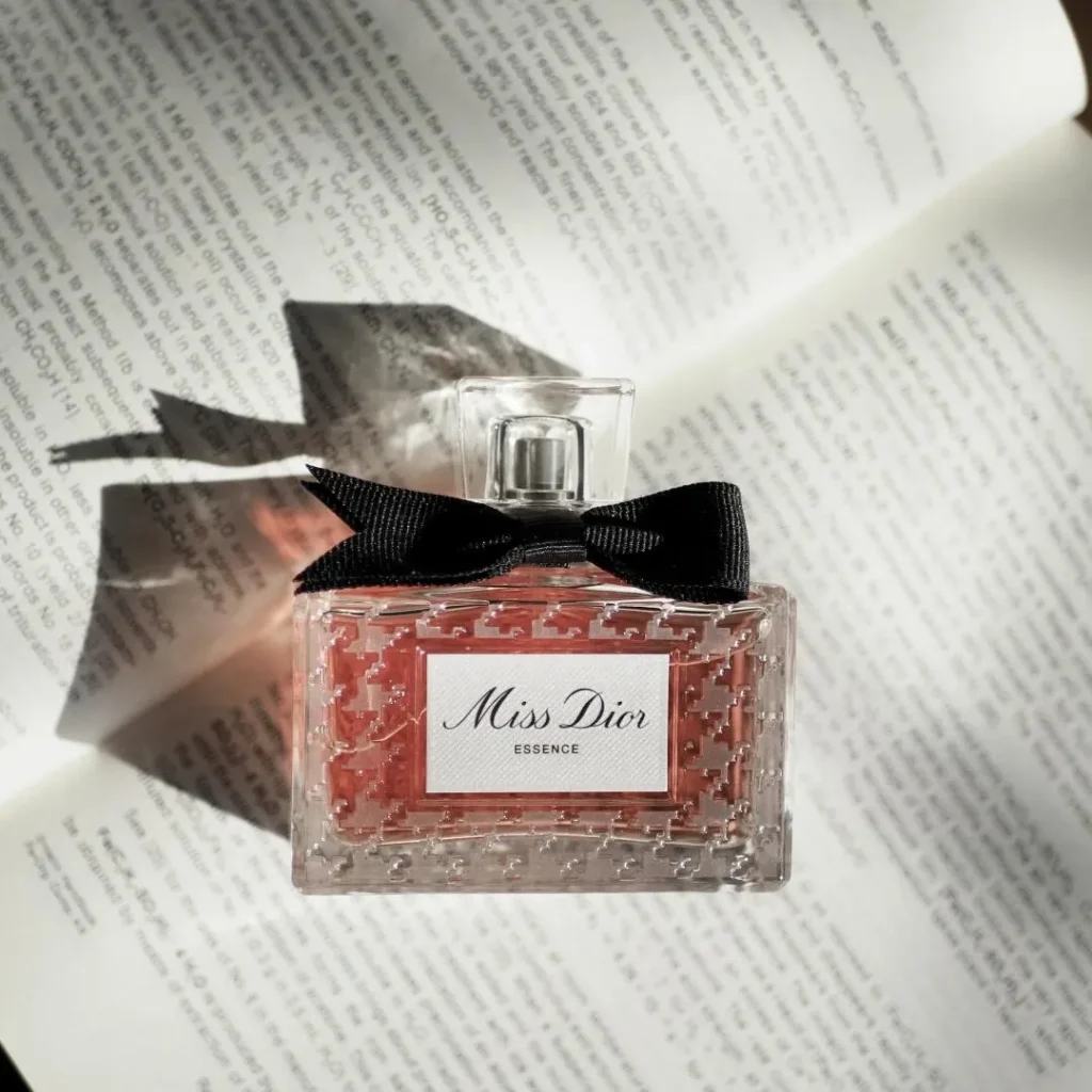 Dior(ディオール) MISS DIOR(ミスディオール)の似てる香りは？画像6
