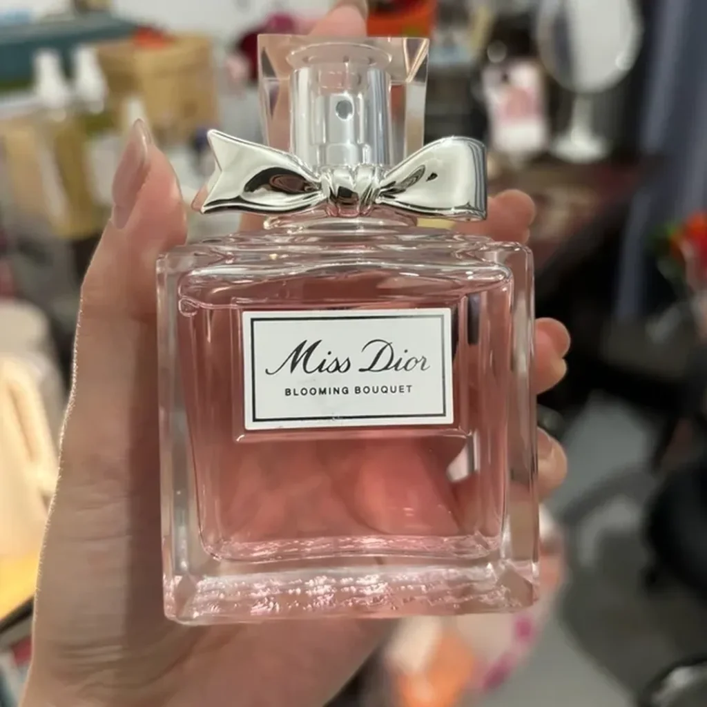 Dior(ディオール) MISS DIOR(ミスディオール)の偽物？画像3