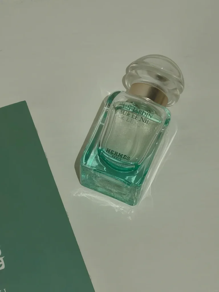 HERMES(エルメス) UN JARDIN SUR LE NIL(ナイルの庭)のおばさん？画像1