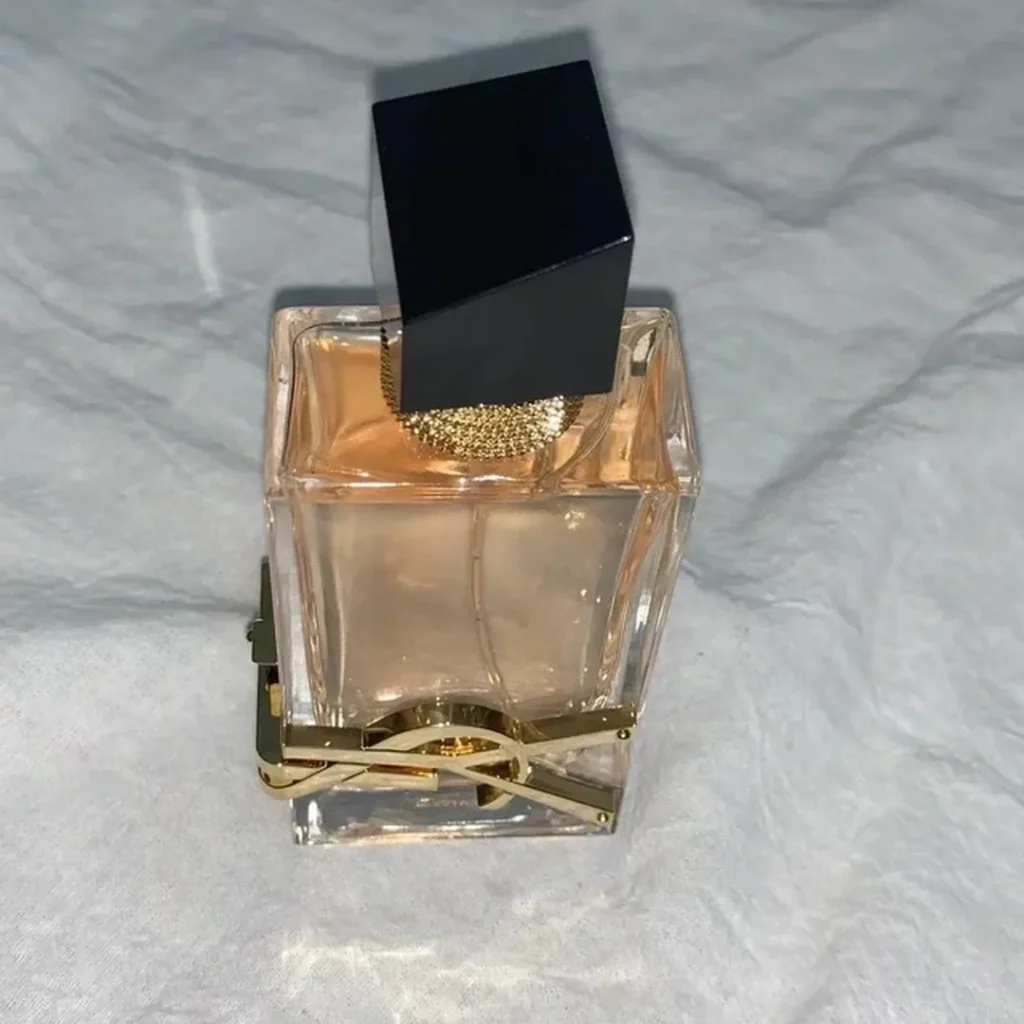 YVES SAINT LAURENT(イヴサンローラン) LIBRE(リブレ)のどんな匂い？画像6