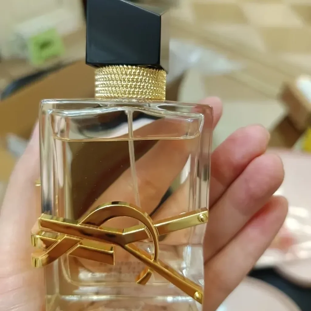 YVES SAINT LAURENT(イヴサンローラン) LIBRE(リブレ)の臭い？画像6