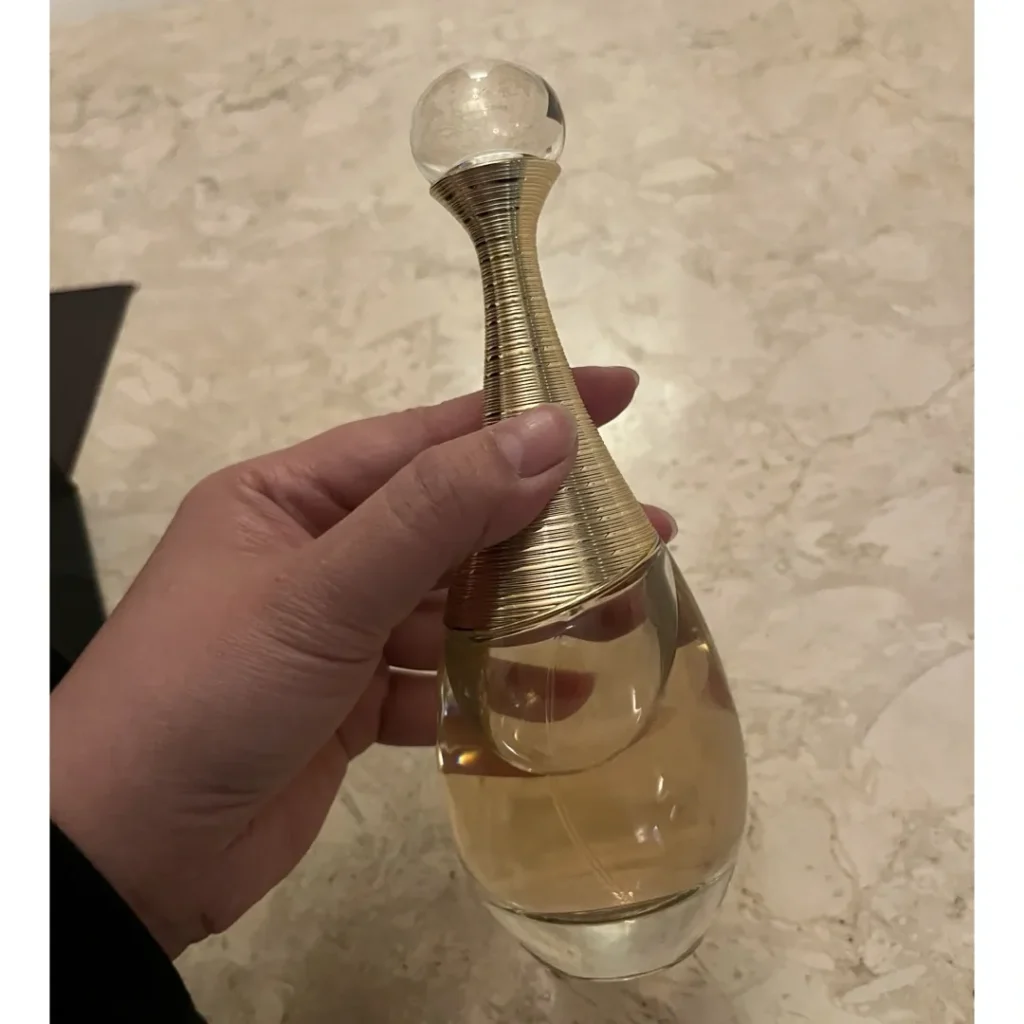 Dior(ディオール) J'ADORE(ジャドール)の匂いは？画像5