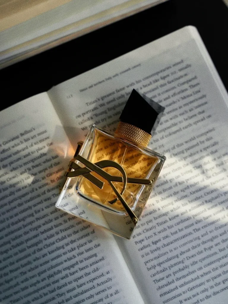 YVES SAINT LAURENT(イヴサンローラン) LIBRE(リブレ)の似てる香水は？画像2