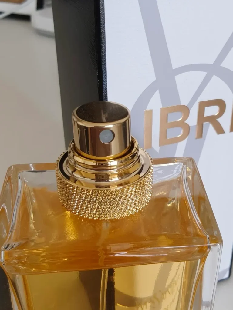 YVES SAINT LAURENT(イヴサンローラン) LIBRE(リブレ)の似てる香水は？画像3