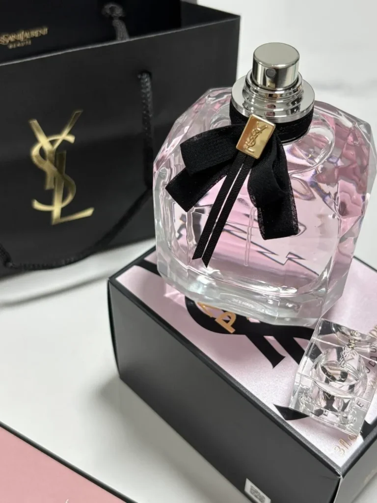 YVES SAINT LAURENT(イヴサンローラン) MON PARIS(モンパリ)の似てる香水は？画像1